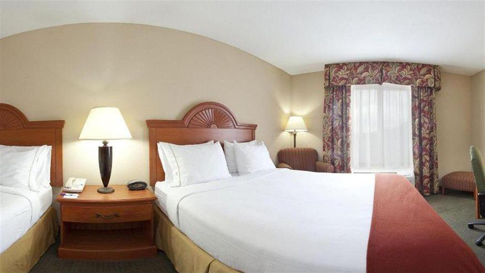 Holiday Inn Express Mineral Wells By Ihg Parkersburg Extérieur photo