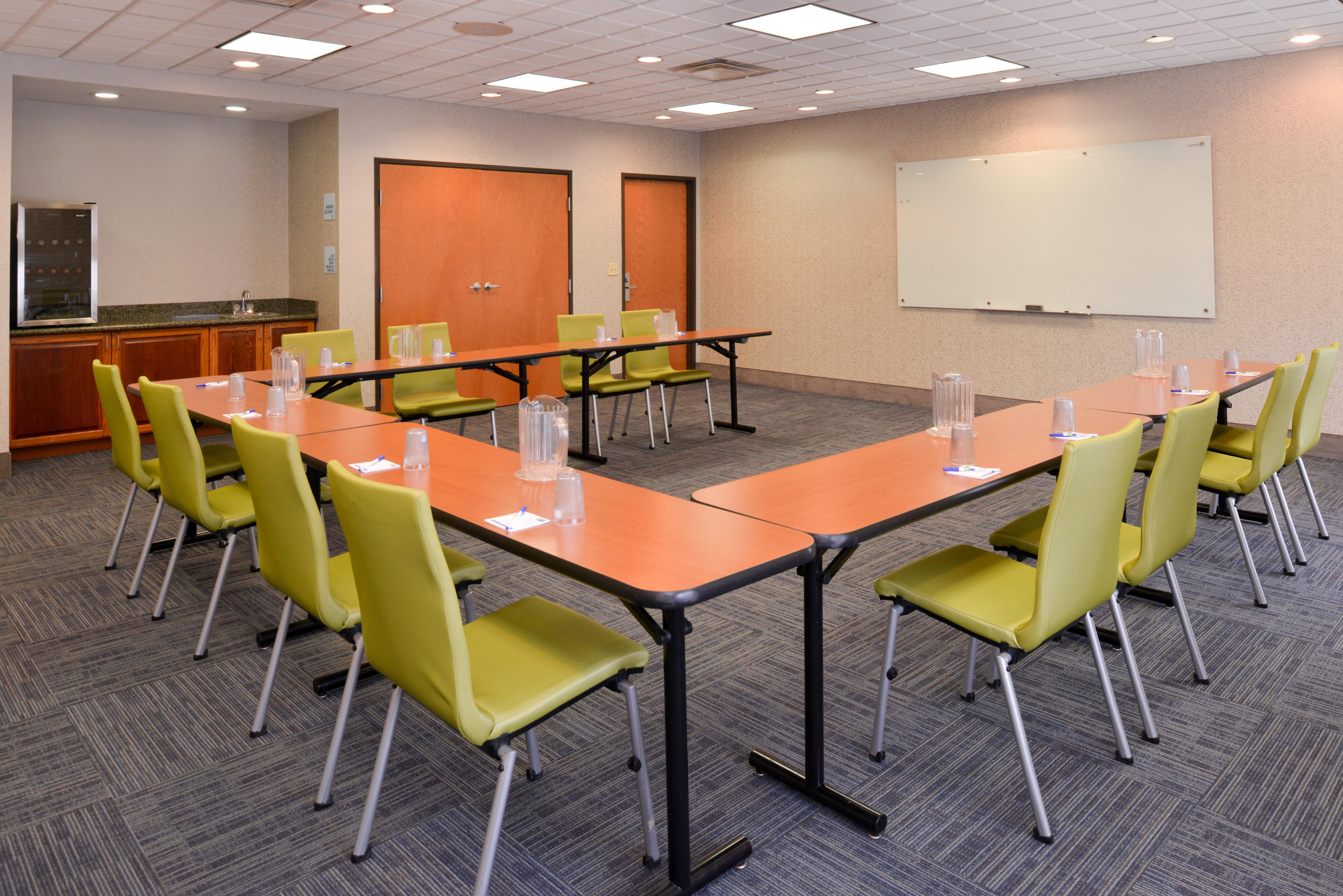 Holiday Inn Express Mineral Wells By Ihg Parkersburg Extérieur photo