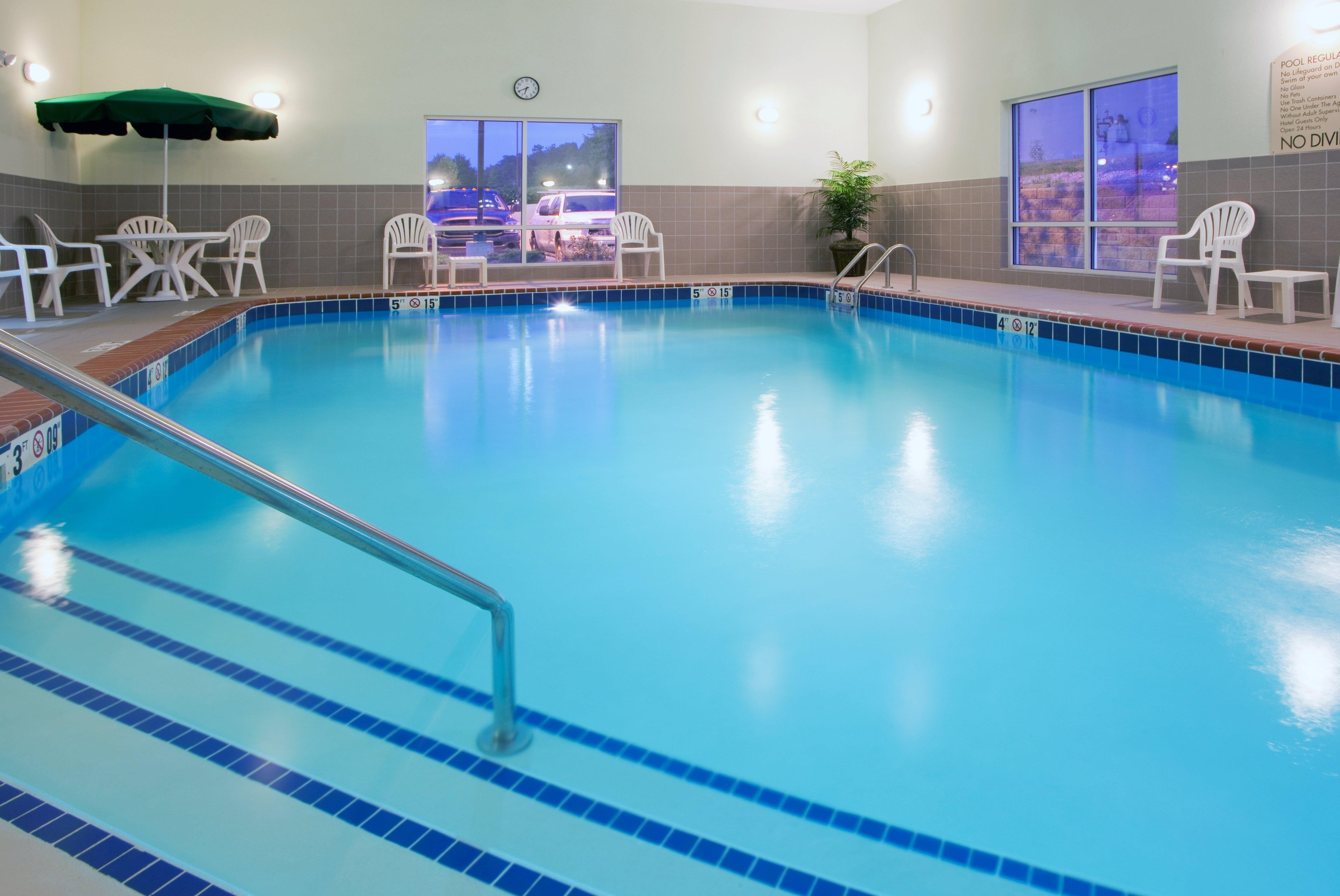 Holiday Inn Express Mineral Wells By Ihg Parkersburg Extérieur photo