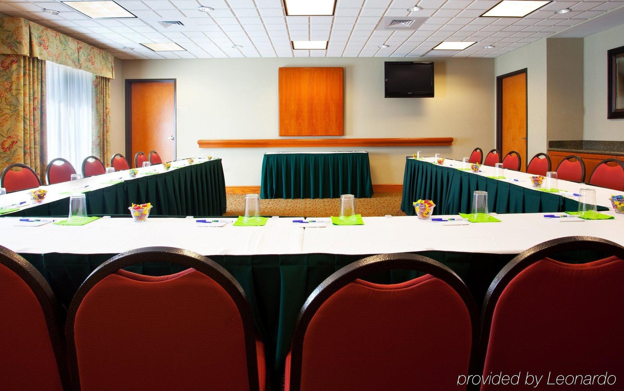 Holiday Inn Express Mineral Wells By Ihg Parkersburg Extérieur photo