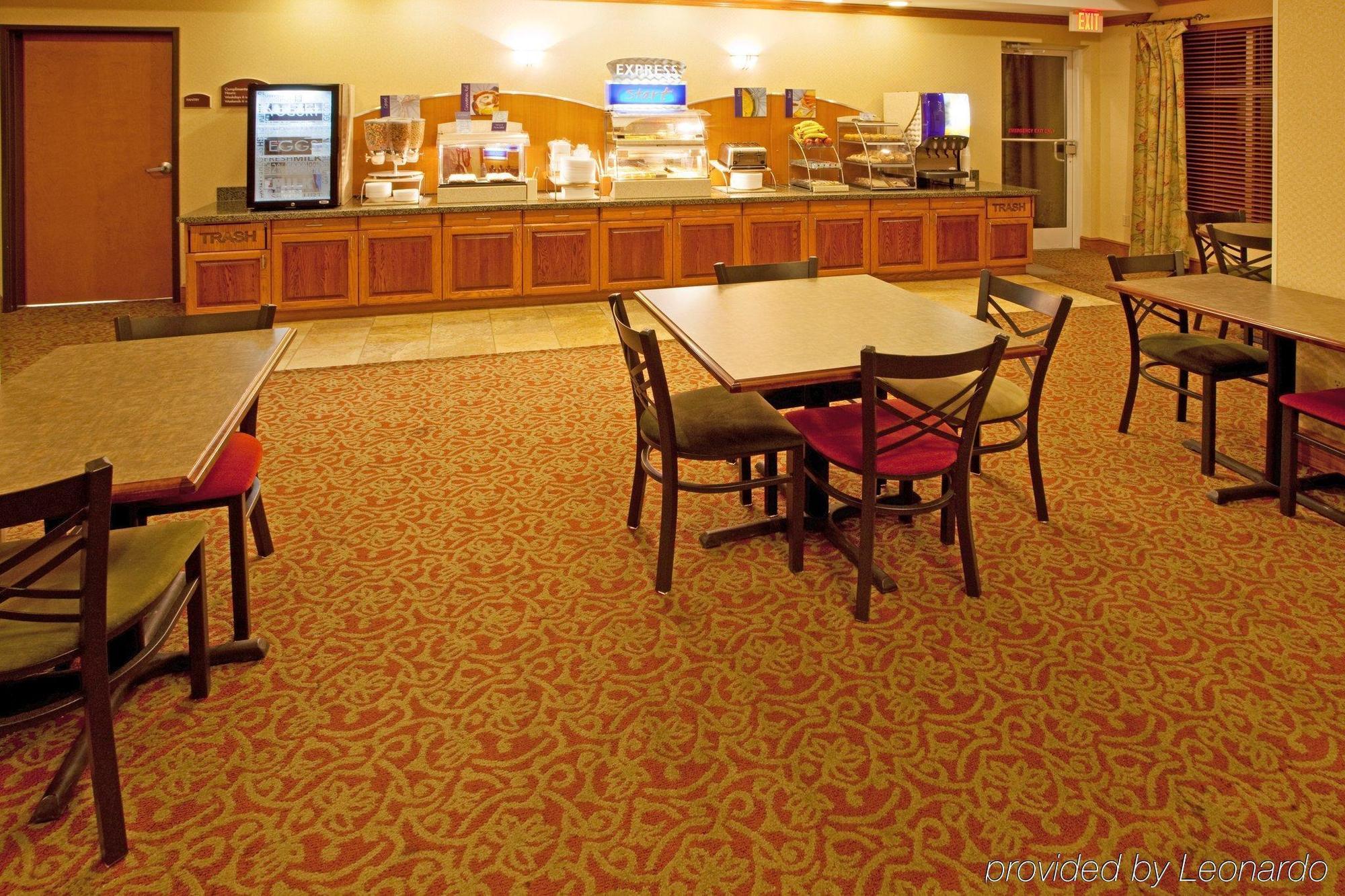 Holiday Inn Express Mineral Wells By Ihg Parkersburg Extérieur photo