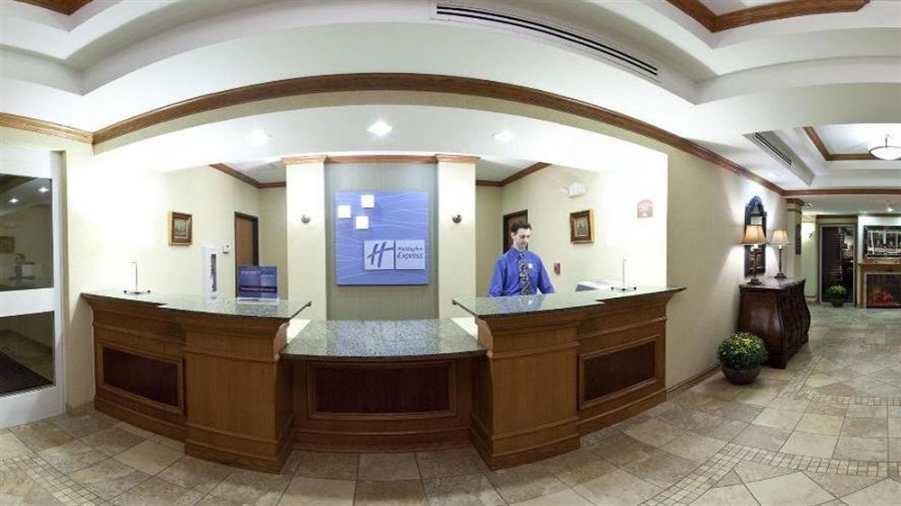 Holiday Inn Express Mineral Wells By Ihg Parkersburg Extérieur photo