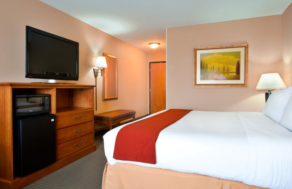 Holiday Inn Express Mineral Wells By Ihg Parkersburg Extérieur photo