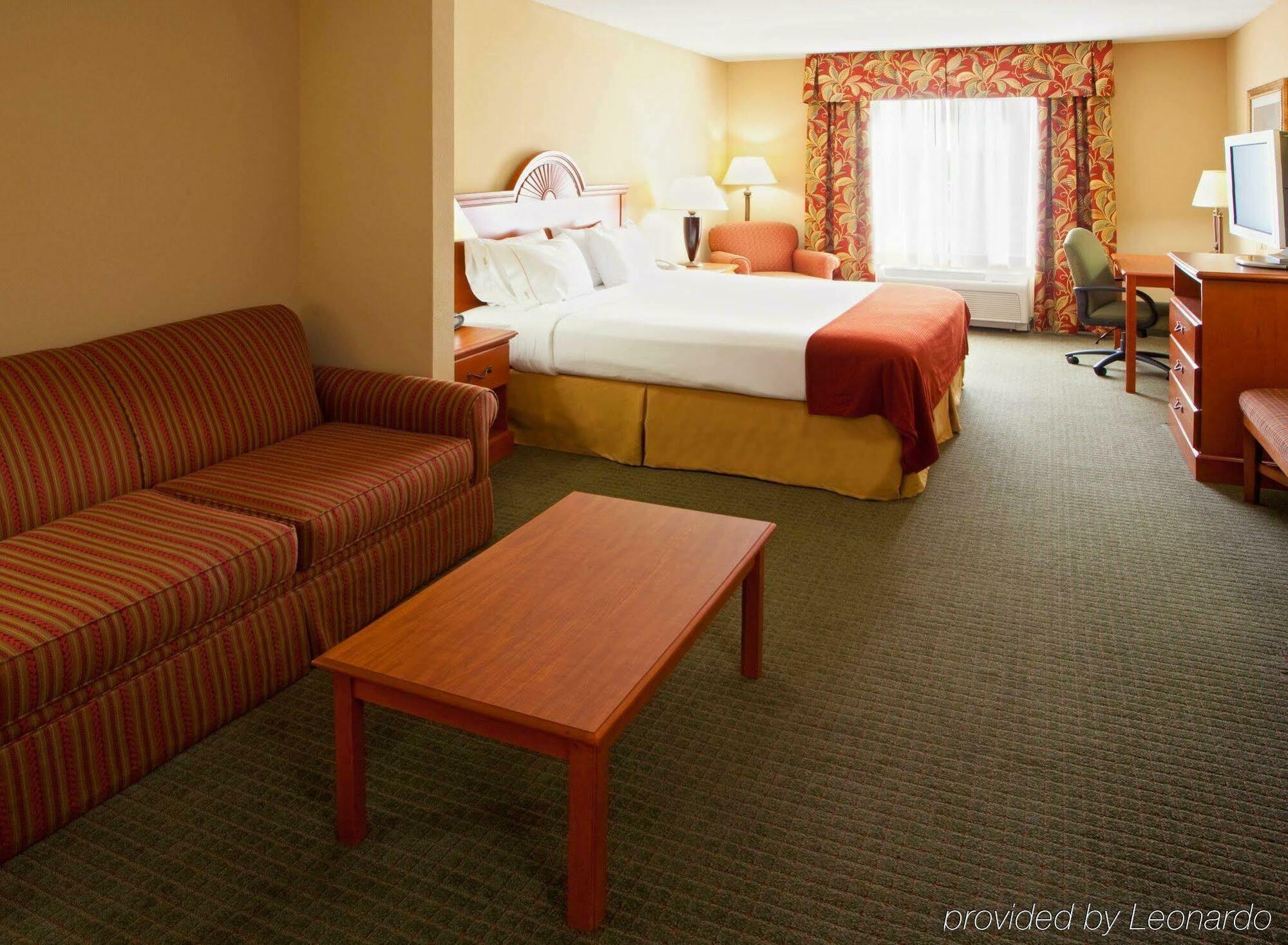 Holiday Inn Express Mineral Wells By Ihg Parkersburg Extérieur photo