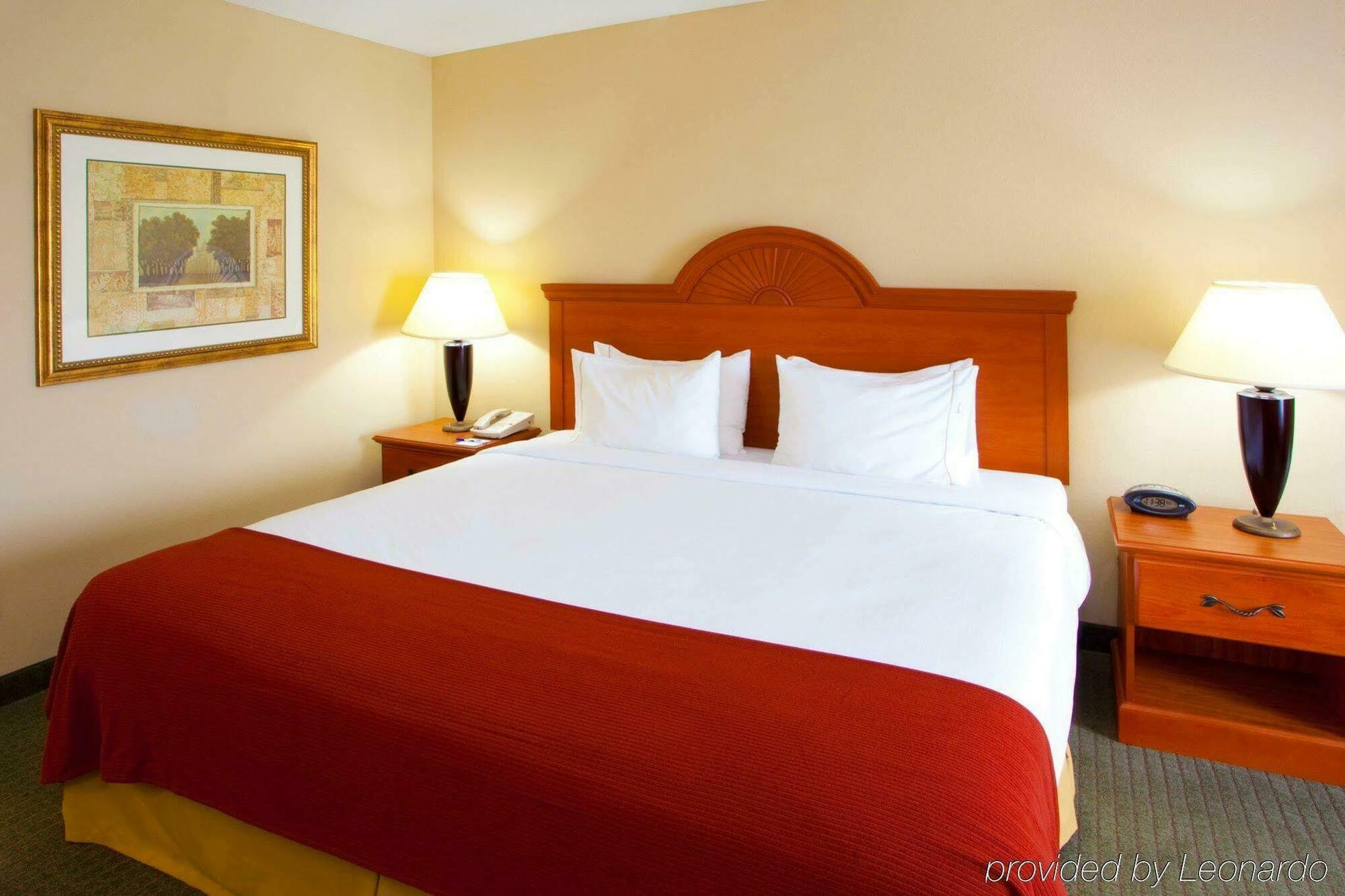 Holiday Inn Express Mineral Wells By Ihg Parkersburg Extérieur photo